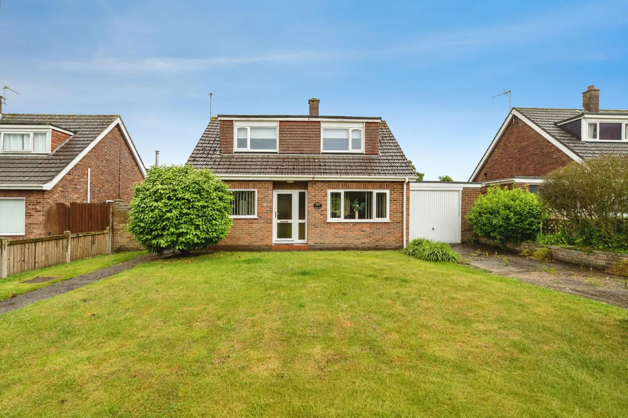 3 bed house for sale, Damgate Lane, Great Yarmouth, NR29