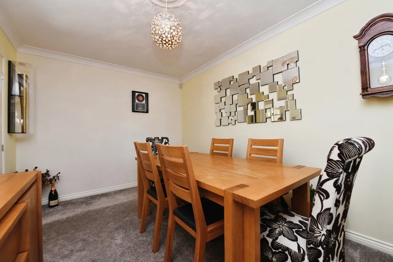The Pines, Laindon, Basildon, Essex, SS15, photo 5