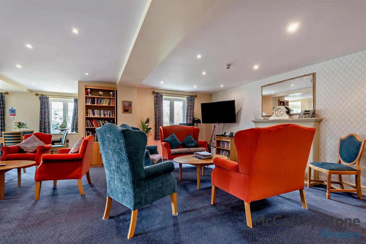Avenue Road, Lymington, SO41, photo 18