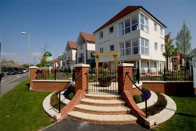 1 bed flat for sale, Avenue Road, Lymington, SO41