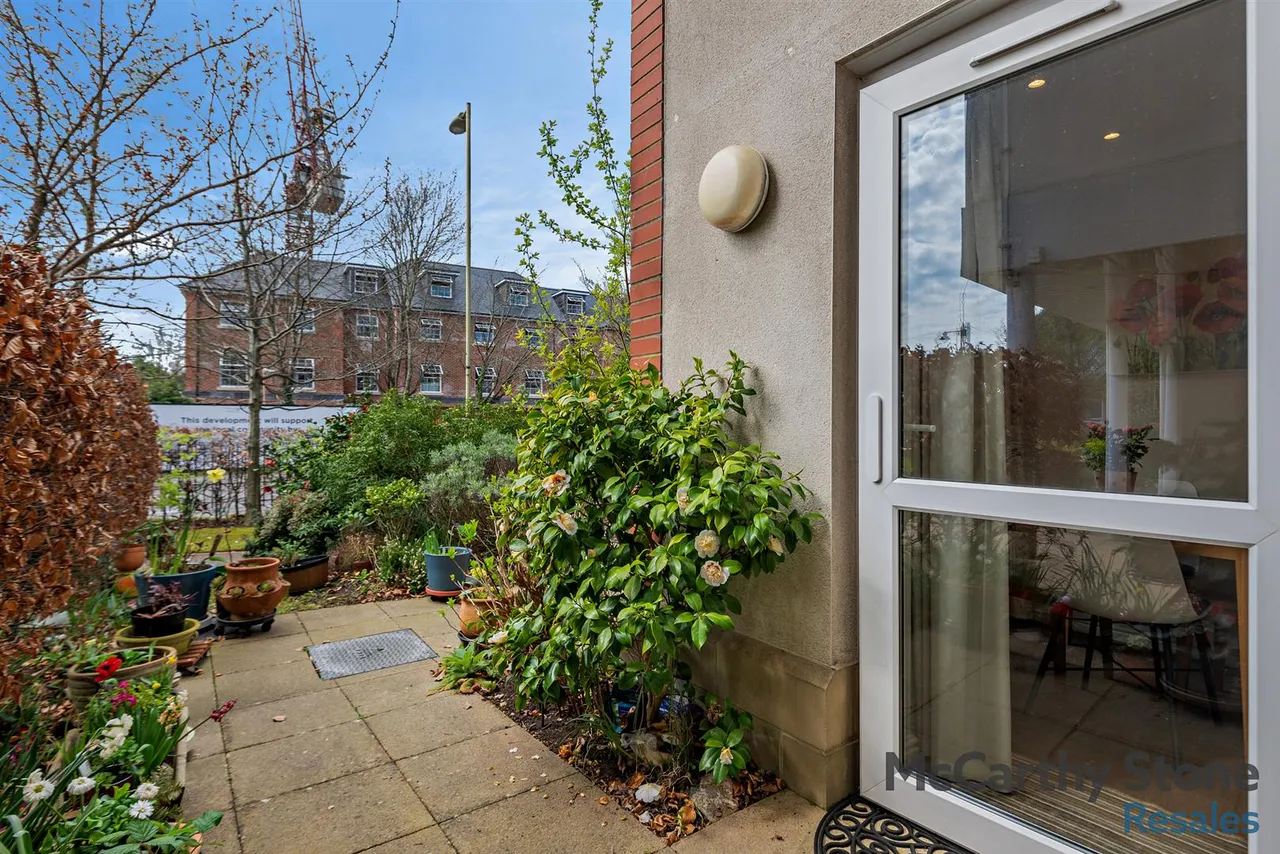 Avenue Road, Lymington, SO41, photo 3