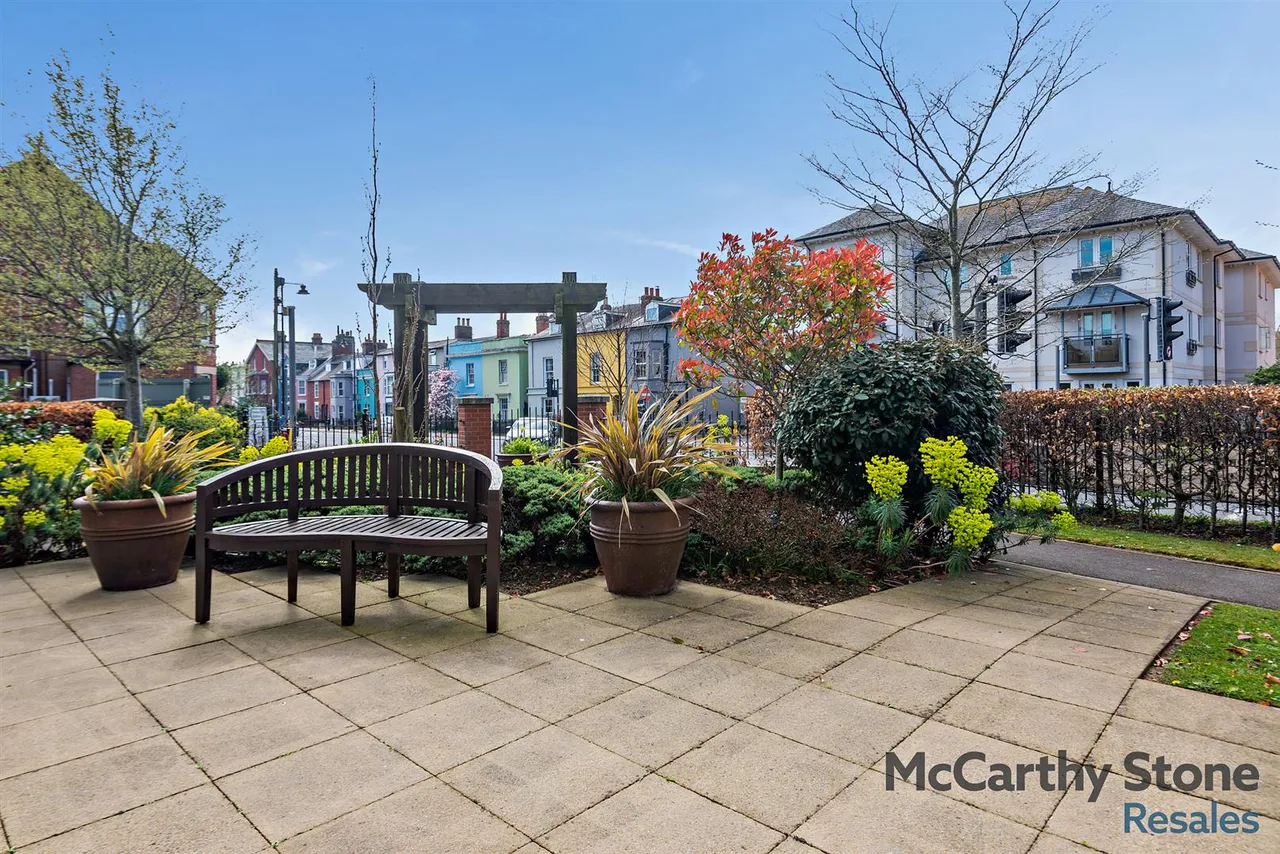 Avenue Road, Lymington, SO41, photo 19