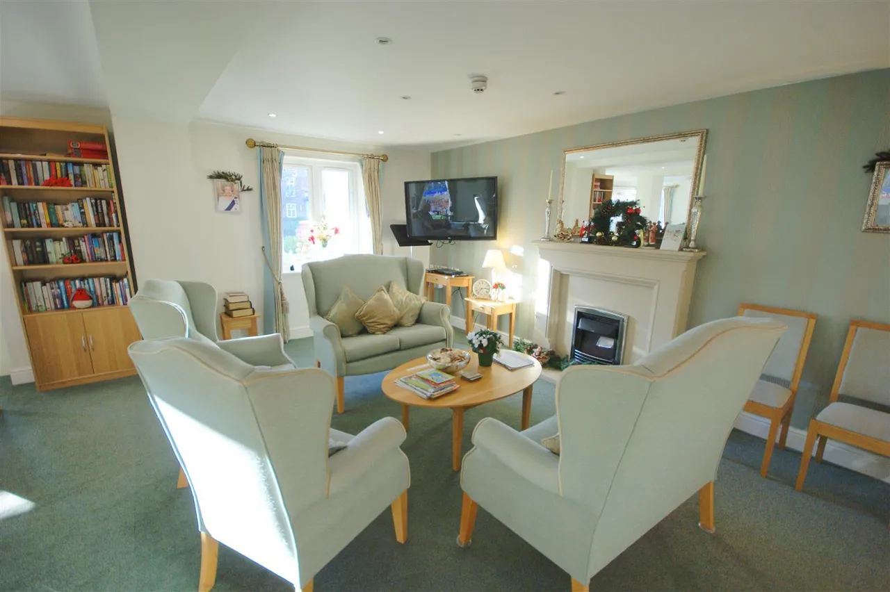 Avenue Road, Lymington, SO41, photo 11