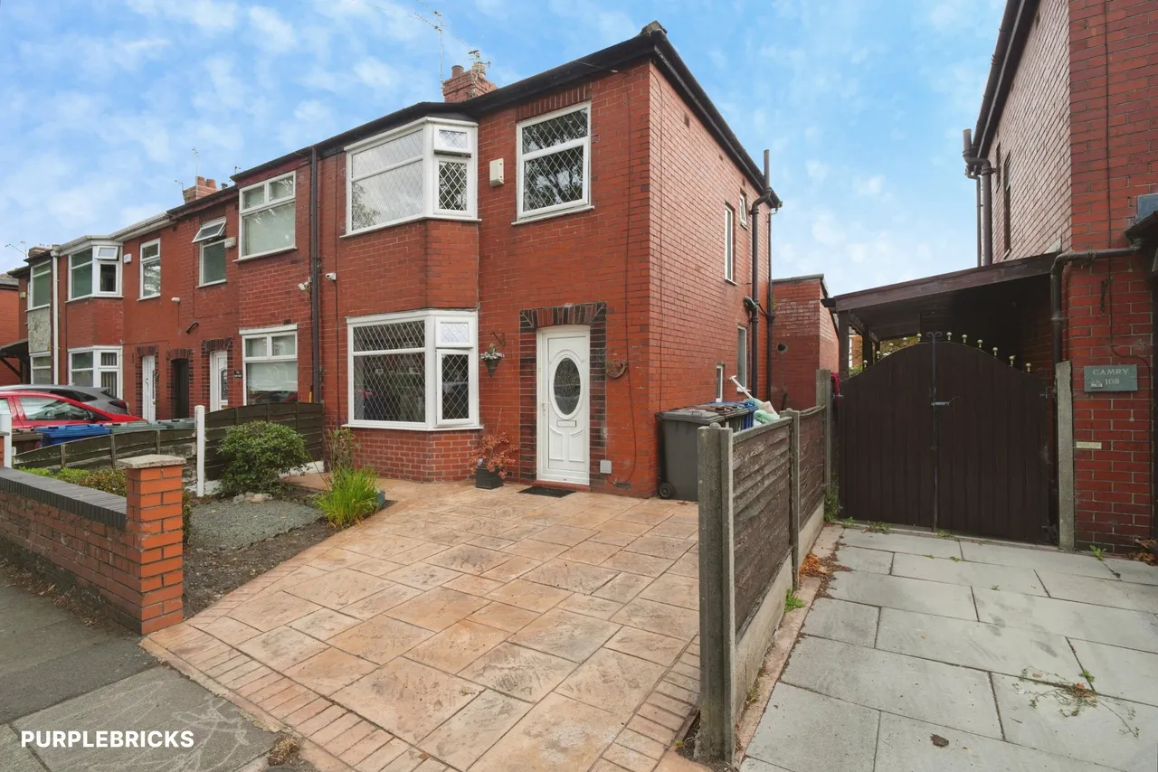 3 bed house for sale, Bury Road, Manchester, M26
