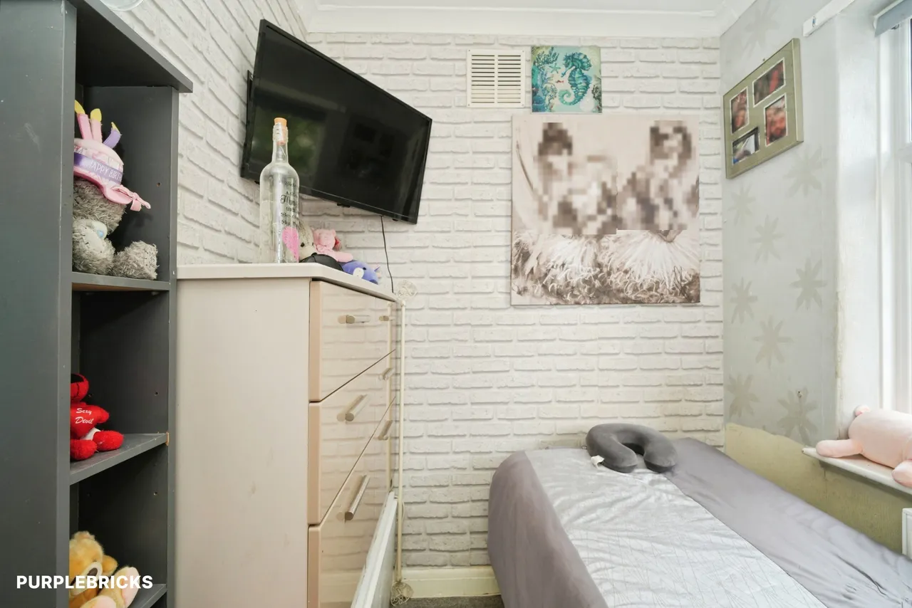 Bury Road, Manchester, M26, photo 23