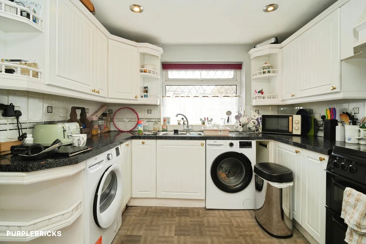 Bury Road, Manchester, M26, photo 13