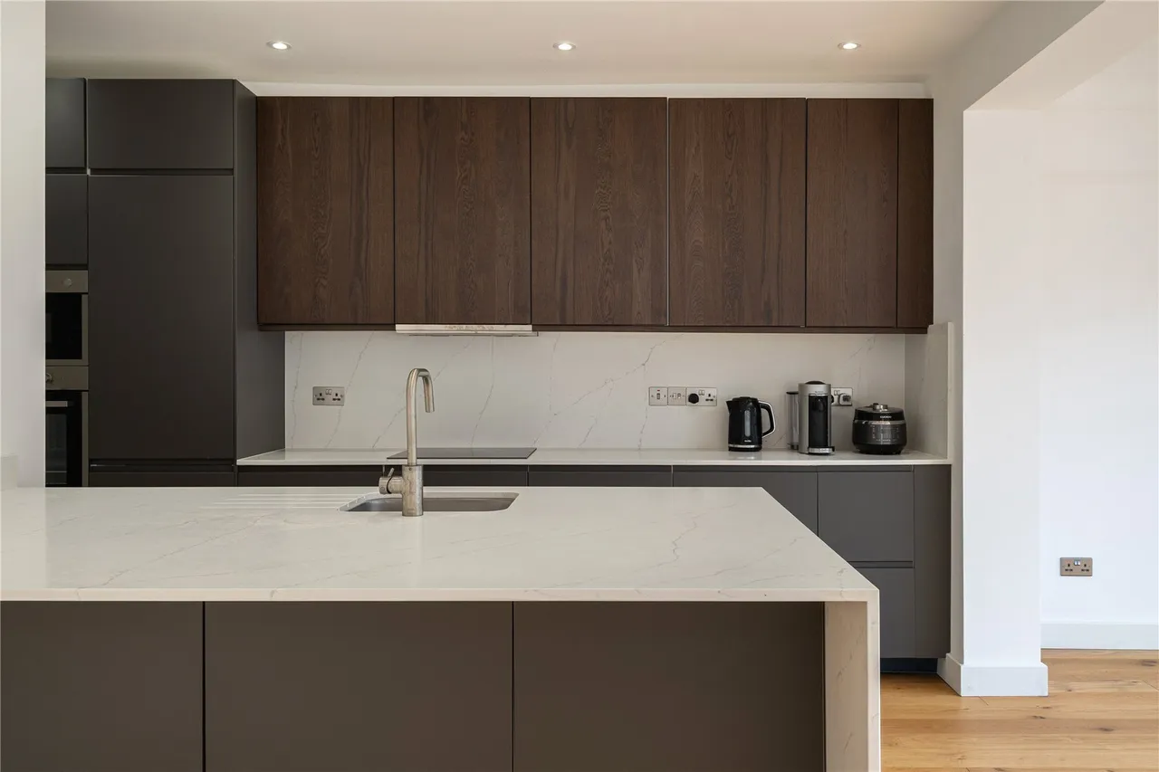 Elm Close, Wimbledon, London, SW20, photo 8