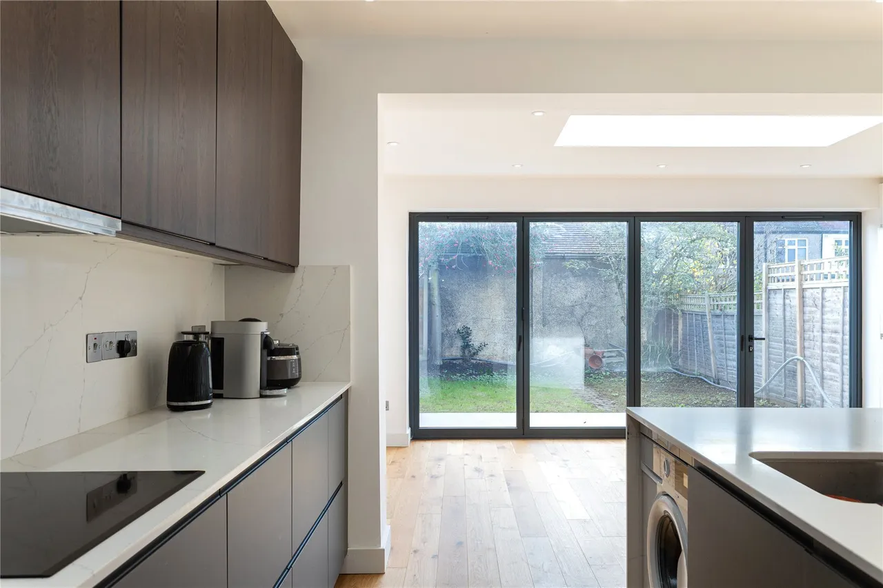 Elm Close, Wimbledon, London, SW20, photo 7