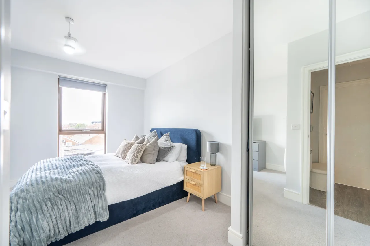 Flat 44, Waterfront Heights 152a, WEMBLEY, photo 2