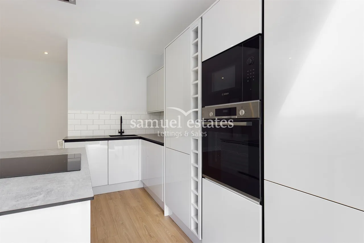 Mitcham, Surrey, CR4 3BZ, photo 7