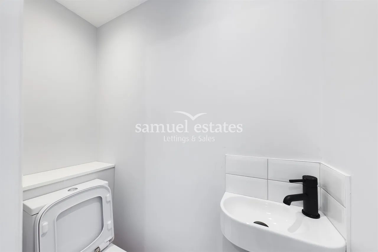 Mitcham, Surrey, CR4 3BZ, photo 8