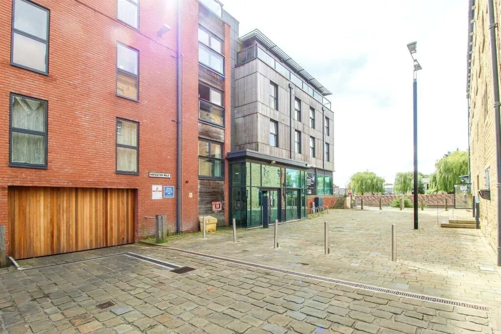 Navigation Walk, Wakefield, West Yorkshire, WF1, photo 14