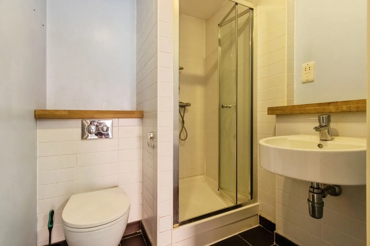 Navigation Walk, Wakefield, West Yorkshire, WF1, photo 8