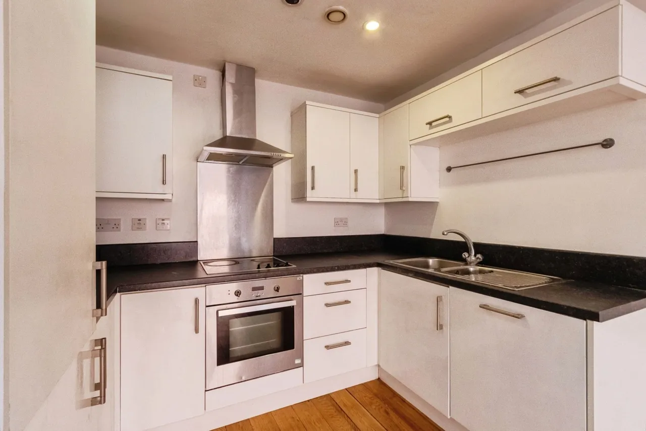 Navigation Walk, Wakefield, West Yorkshire, WF1, photo 4