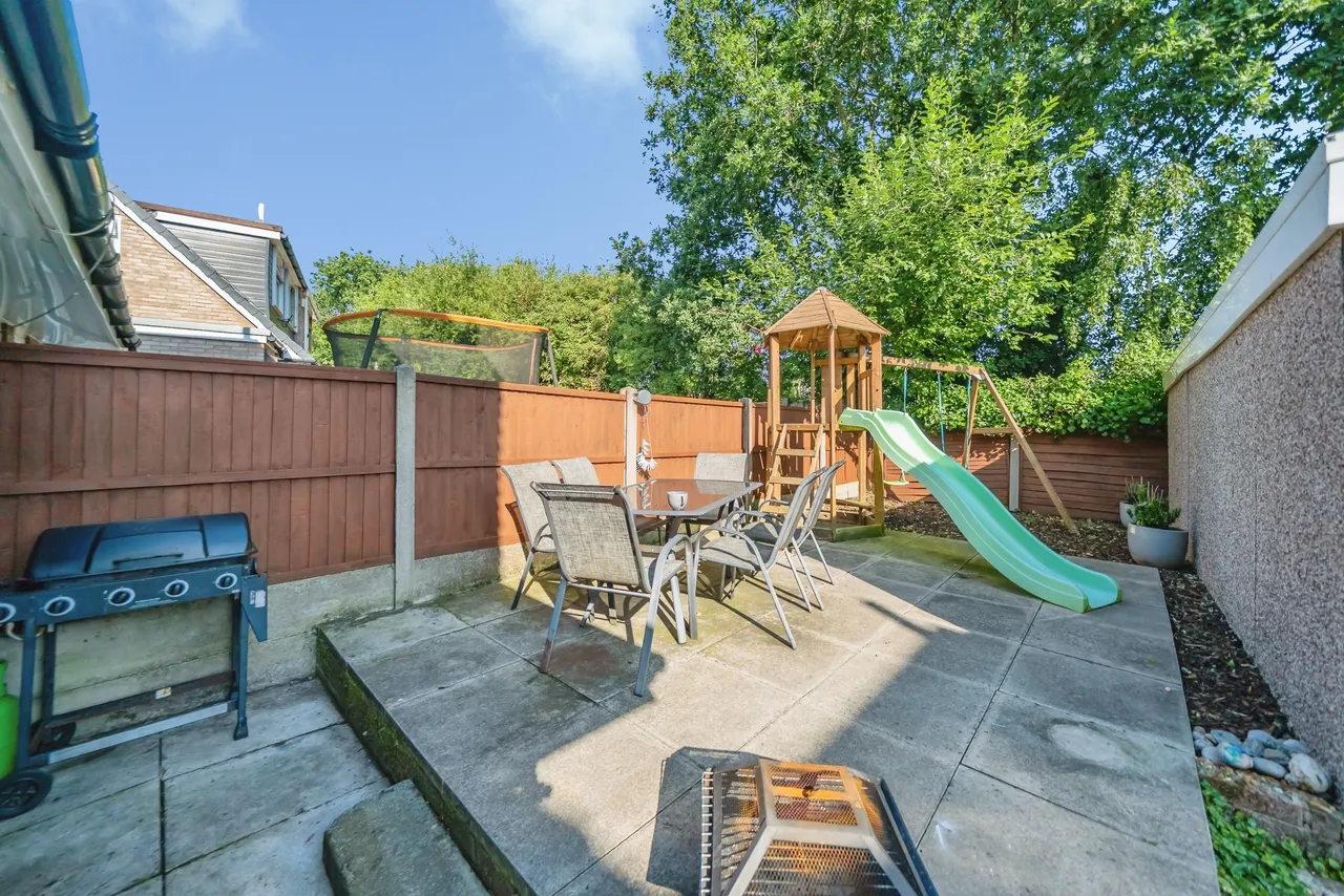 Dale Crescent, St. Helens, WA9, photo 13