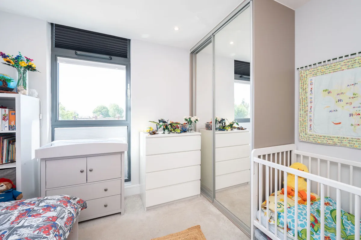 Horsham, RH13, photo 15