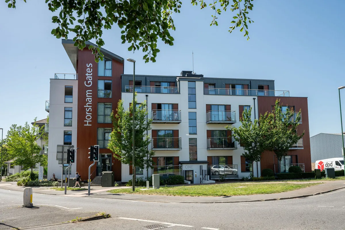 2 bed flat for sale, Horsham, RH13