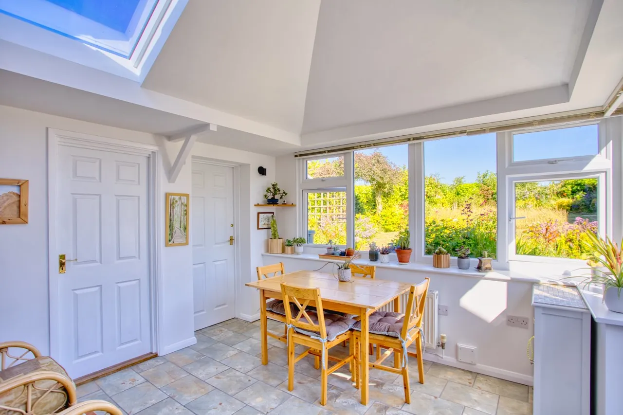 Nelson Park Road, St. Margarets-at-Cliffe, CT15, photo 3