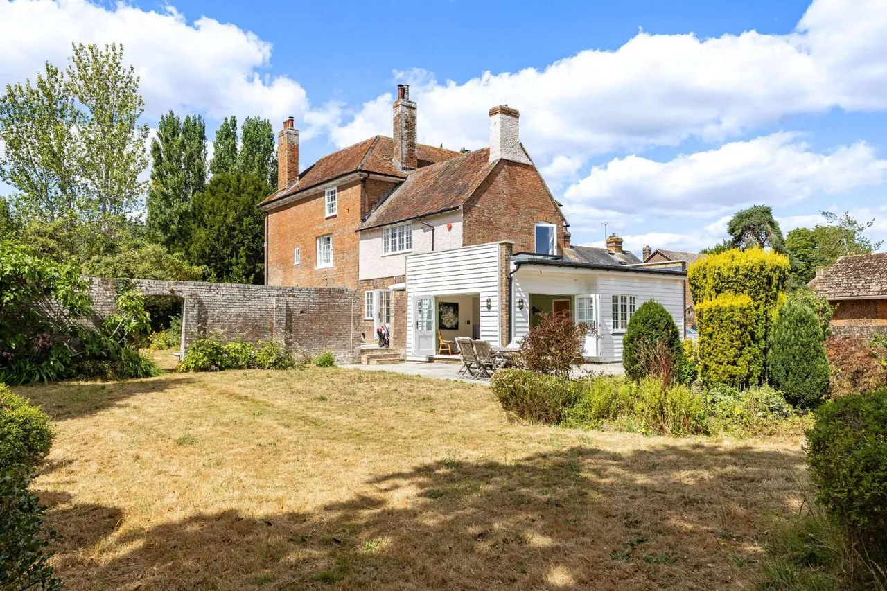 The Street, Appledore, TN26, photo 22