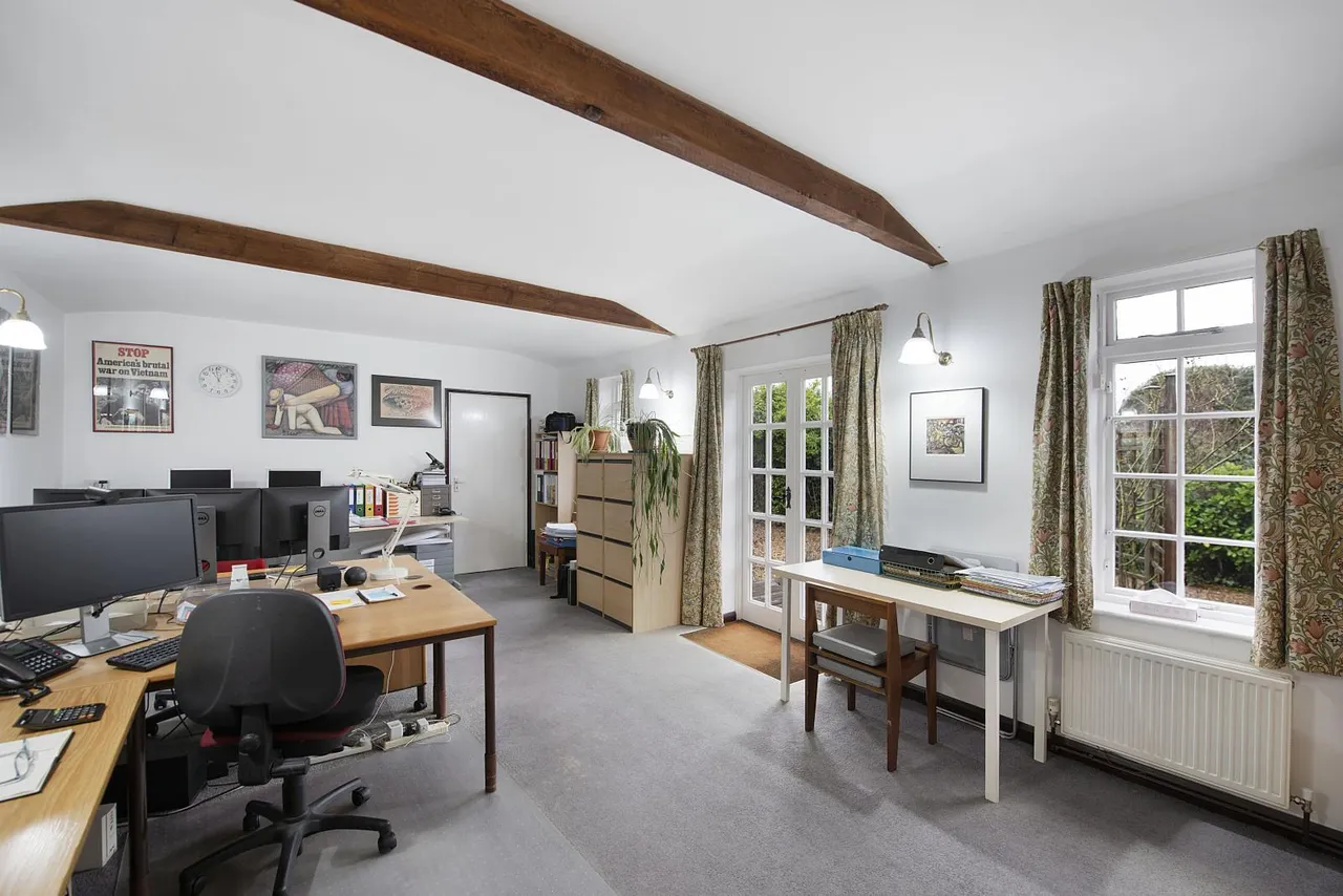 High Street, Barkway, SG8, photo 15