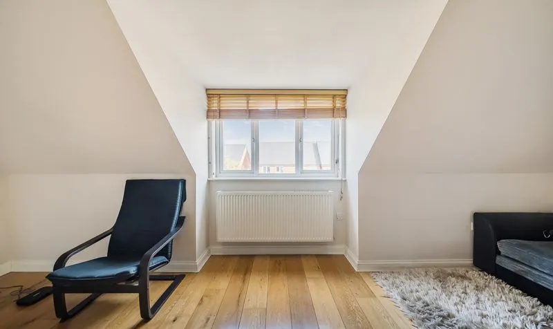 Vernon Close, Servalan Court, KT19, photo 7
