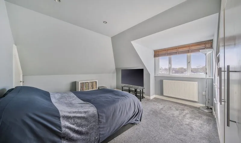 Vernon Close, Servalan Court, KT19, photo 12