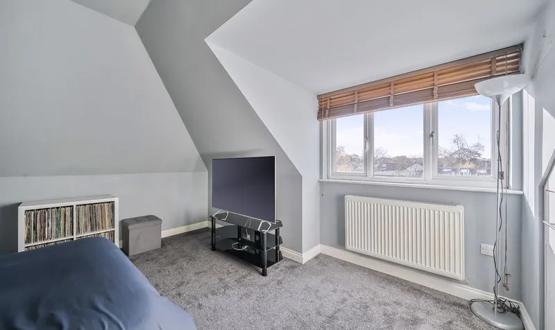 Vernon Close, Servalan Court, KT19, photo 10