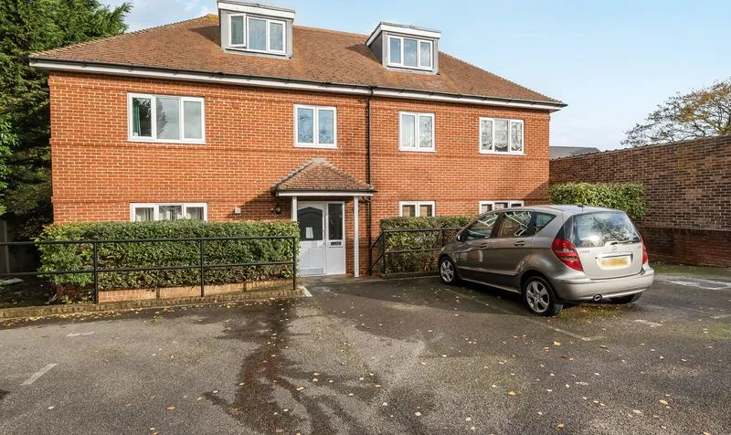 1 bed flat for sale — Vernon Close, Servalan Court, KT19