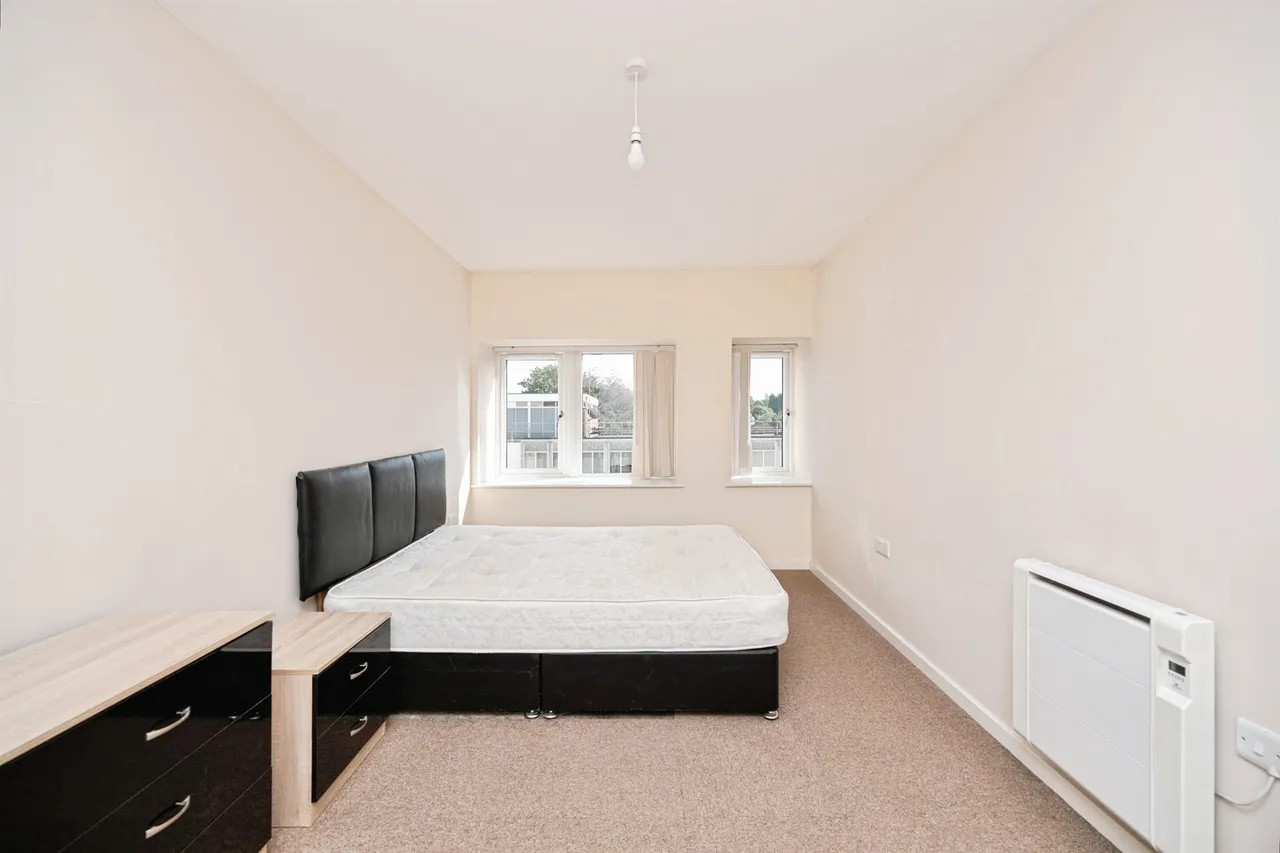High Street, Kingswinford, DY6, photo 8