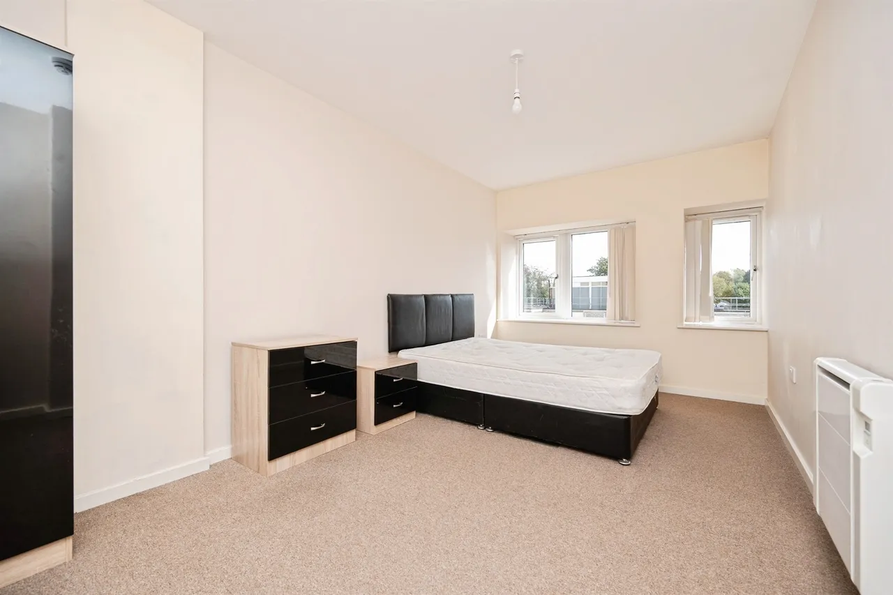 High Street, Kingswinford, DY6, photo 9