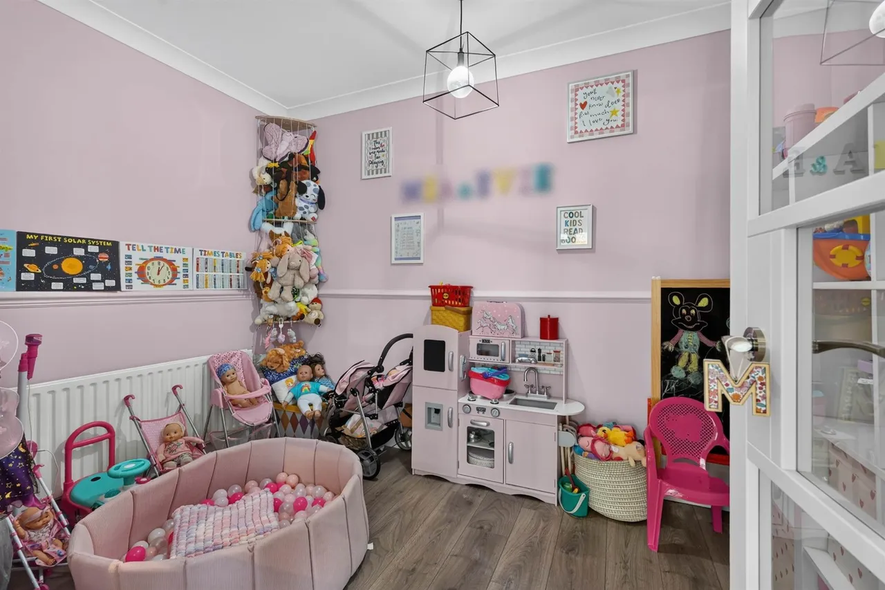 Cairnshill Park, Belfast, BT8, photo 12