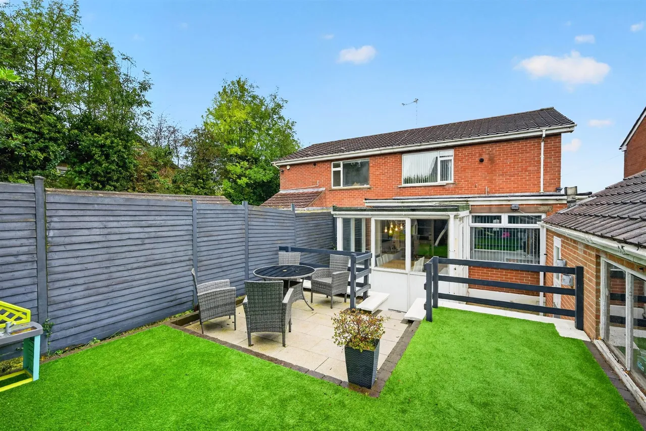 Cairnshill Park, Belfast, BT8, photo 40