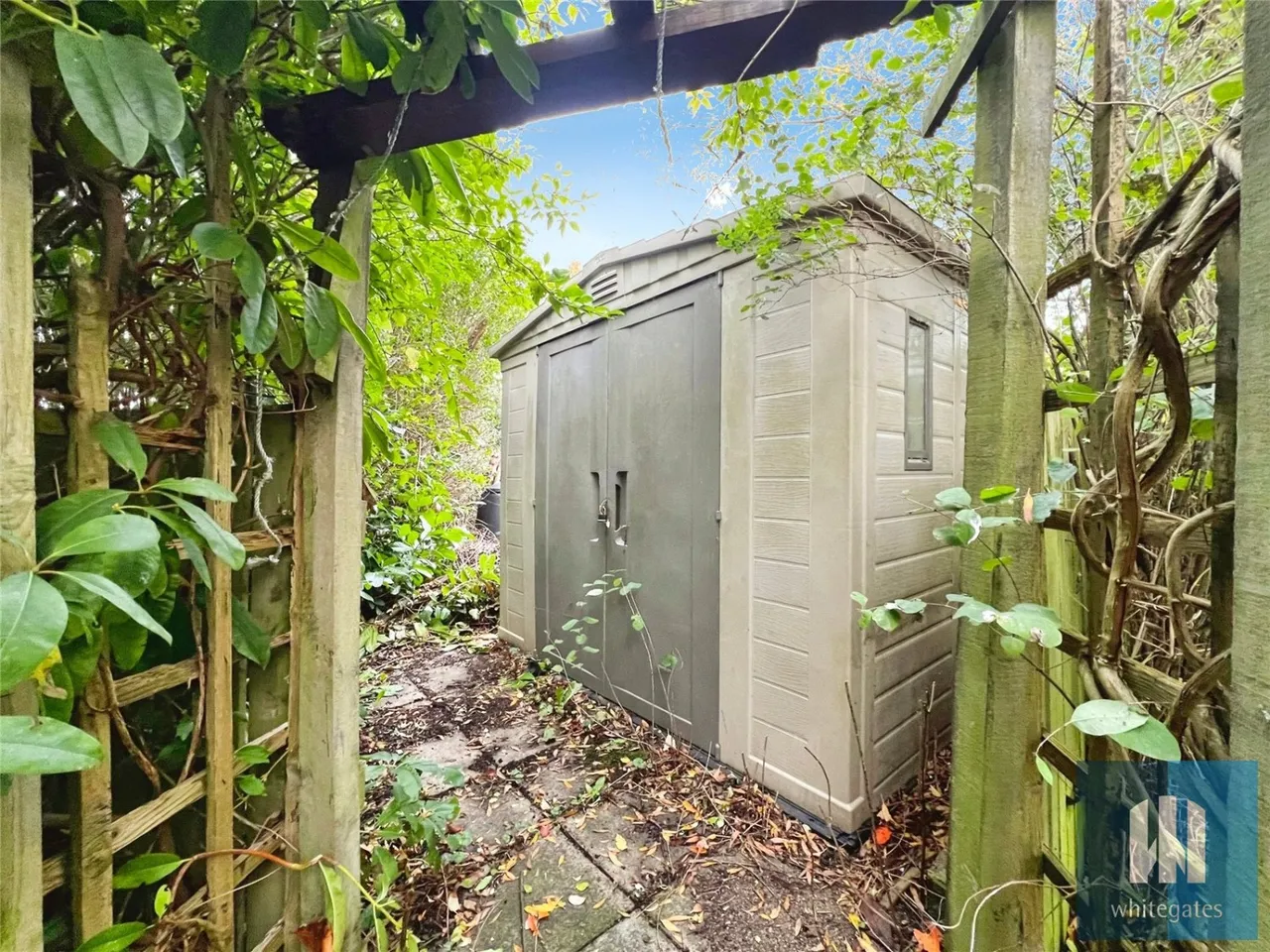 West Lodge Crescent, Ainley Top, HD2, photo 3