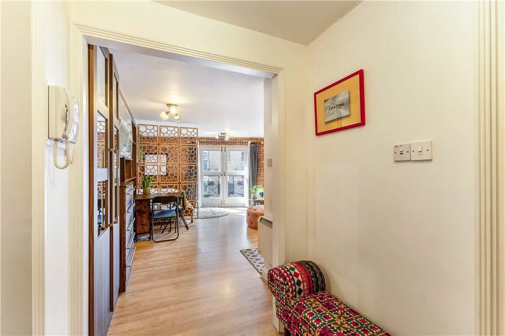 Apartment for sale in Shad Thames, London, SE1, photo 8