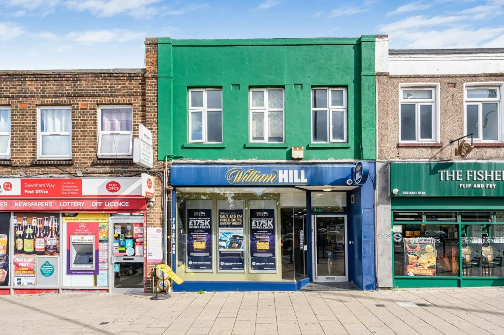 2 bed property for sale, Downham Way, Bromley, BR1