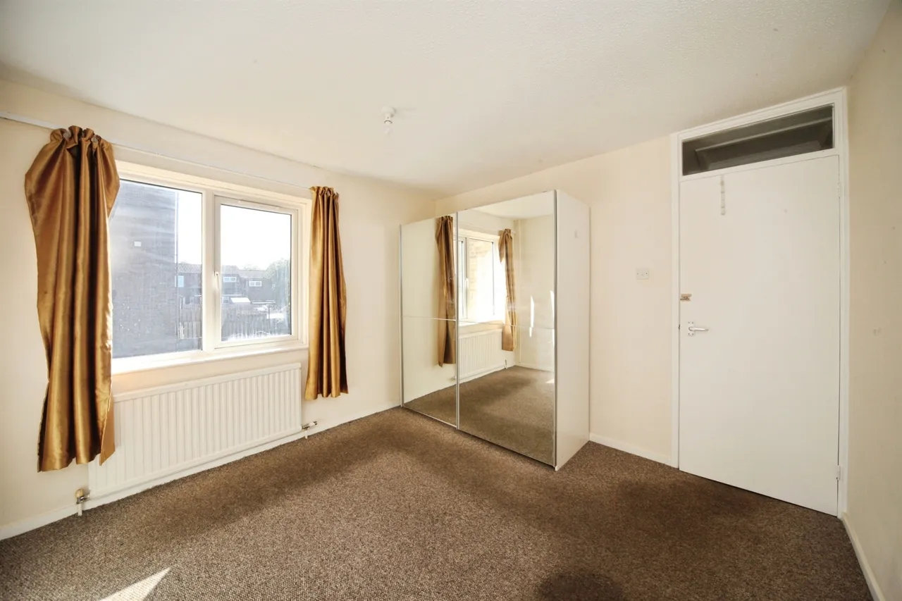 Elgar Path, Luton, LU2, photo 12