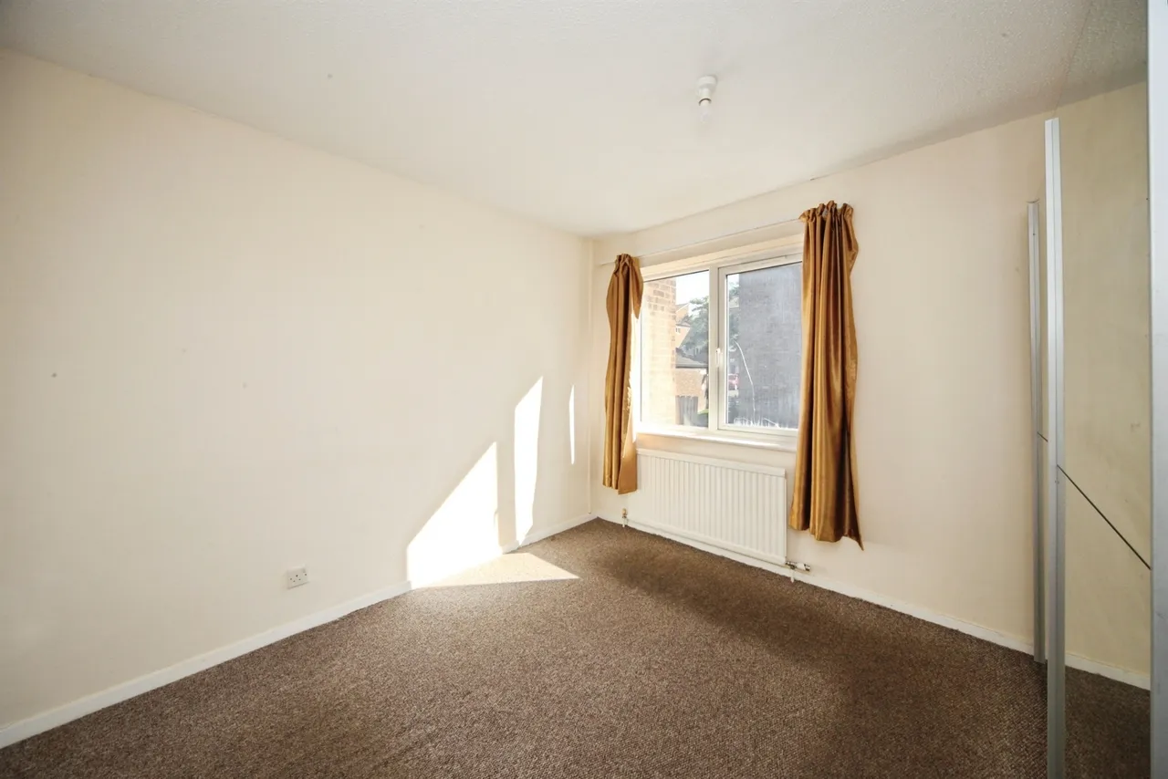 Elgar Path, Luton, LU2, photo 13