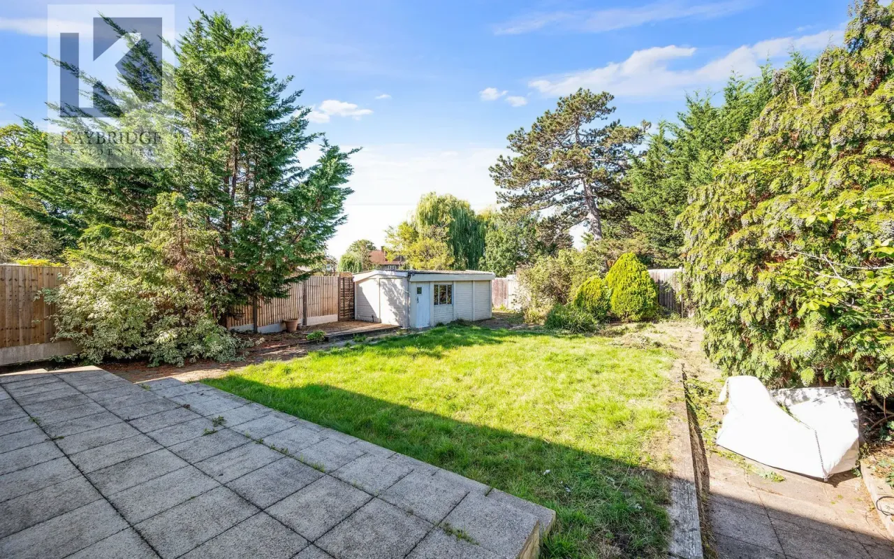The Warren, Worcester Park, KT4, photo 17