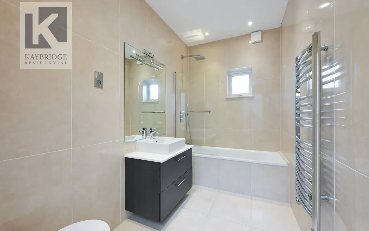 The Warren, Worcester Park, KT4, photo 10