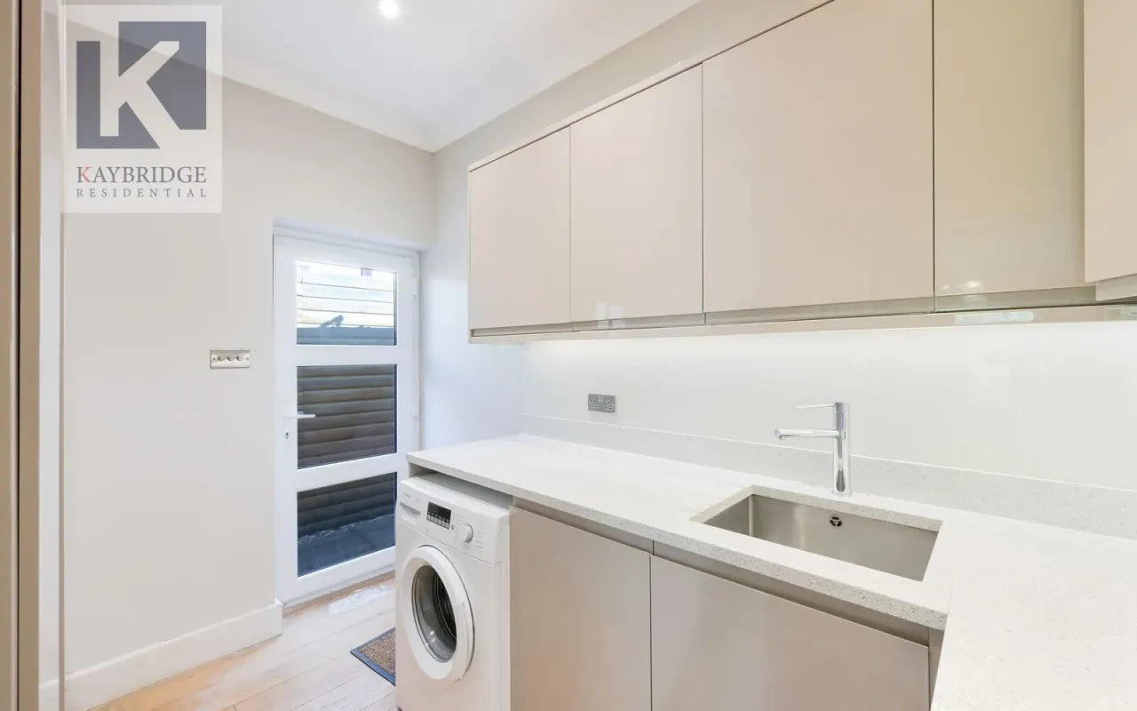 The Warren, Worcester Park, KT4, photo 8