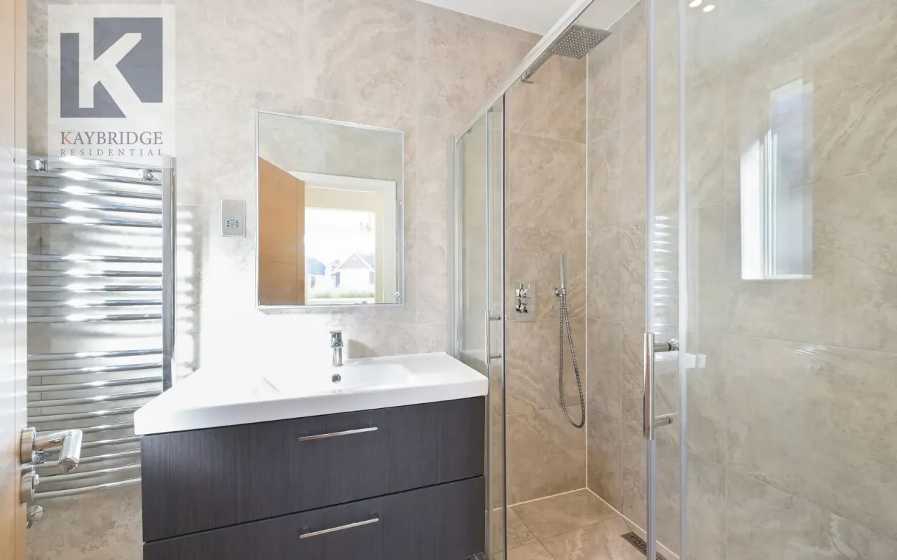 The Warren, Worcester Park, KT4, photo 15