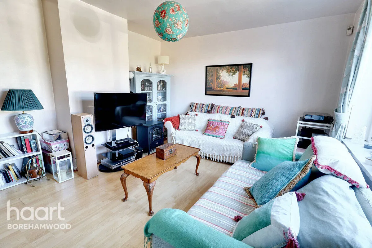 Croxdale Road, Borehamwood, WD6, photo 3