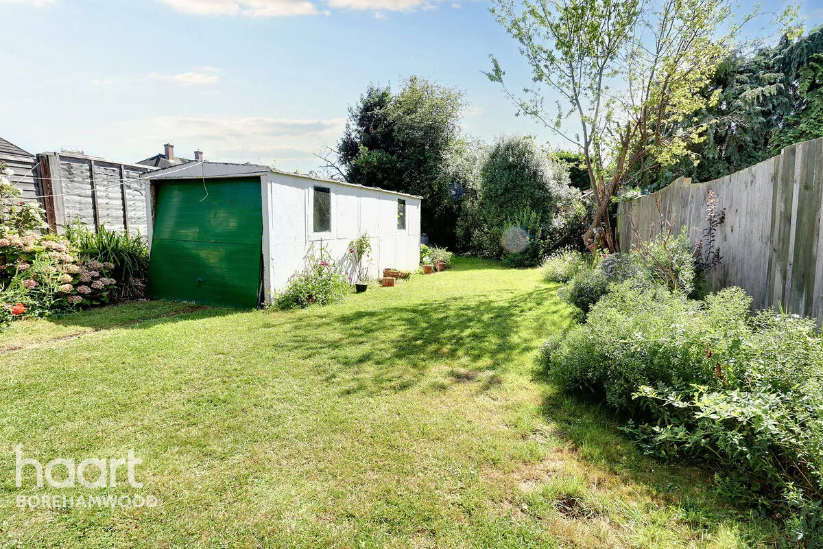 Croxdale Road, Borehamwood, WD6, photo 13