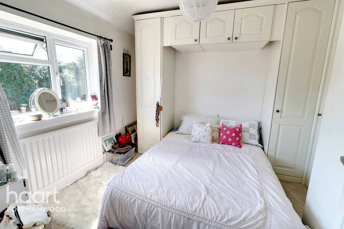 Croxdale Road, Borehamwood, WD6, photo 5
