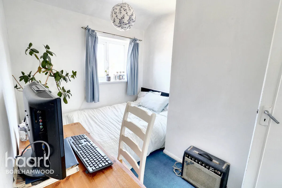 Croxdale Road, Borehamwood, WD6, photo 10