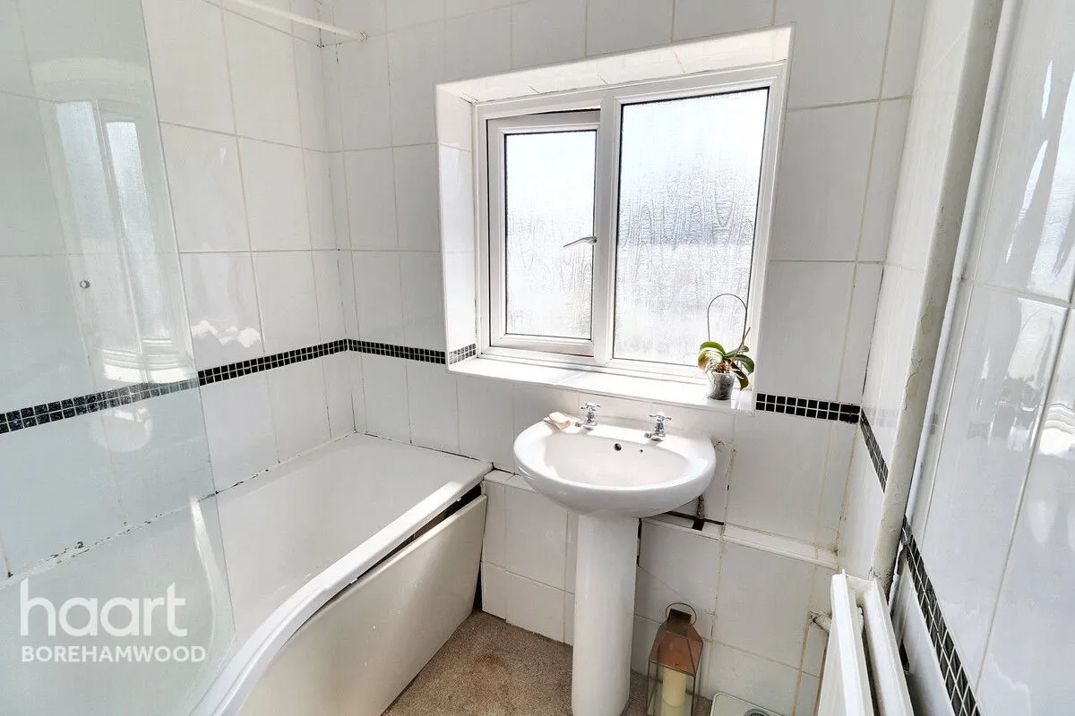 Croxdale Road, Borehamwood, WD6, photo 6
