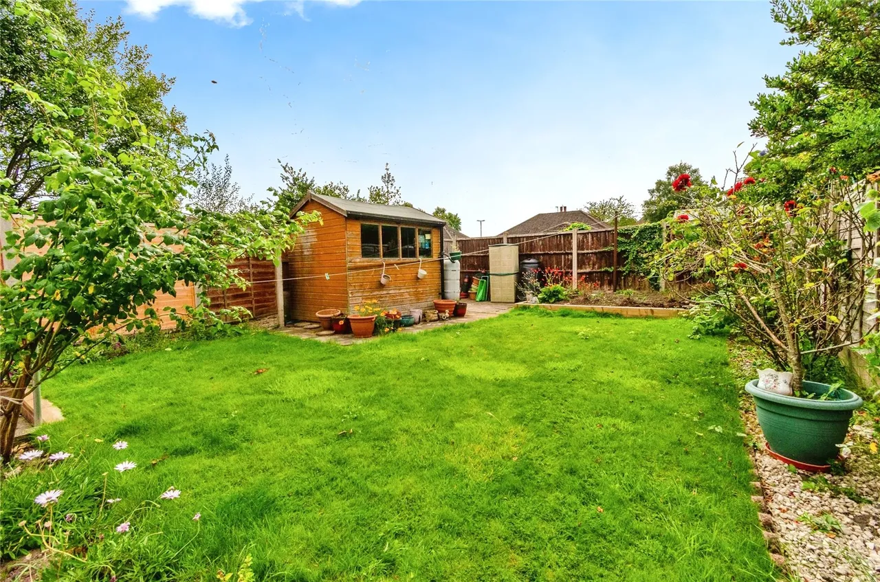 Kingsway, Essington, West Midlands, WV11, photo 16