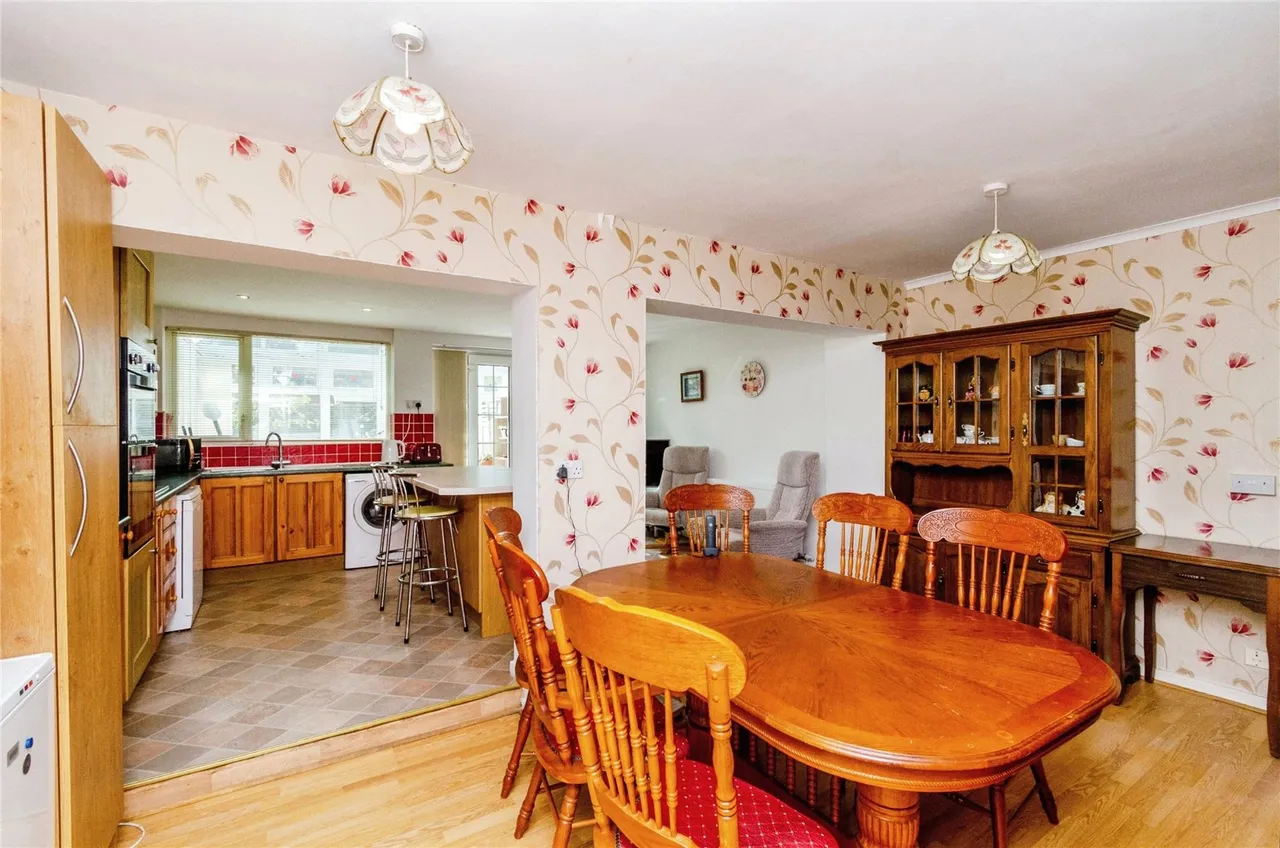 Kingsway, Essington, West Midlands, WV11, photo 7