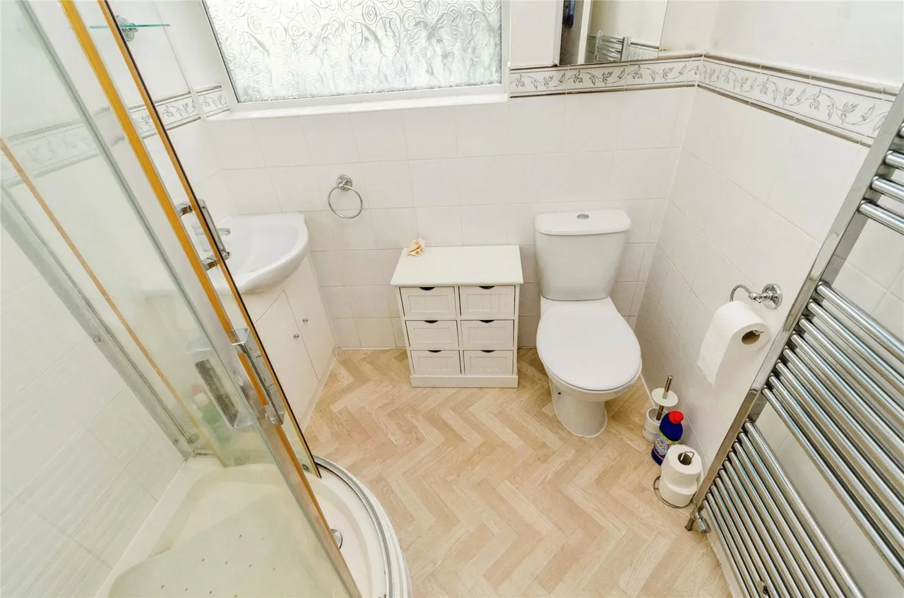 Kingsway, Essington, West Midlands, WV11, photo 15