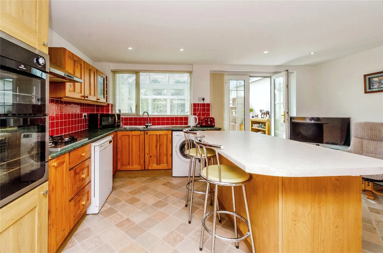 Kingsway, Essington, West Midlands, WV11, photo 8